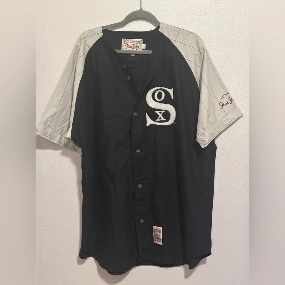Men's Black and Gray Short Sleeve Shirt - Picture 3 of 6